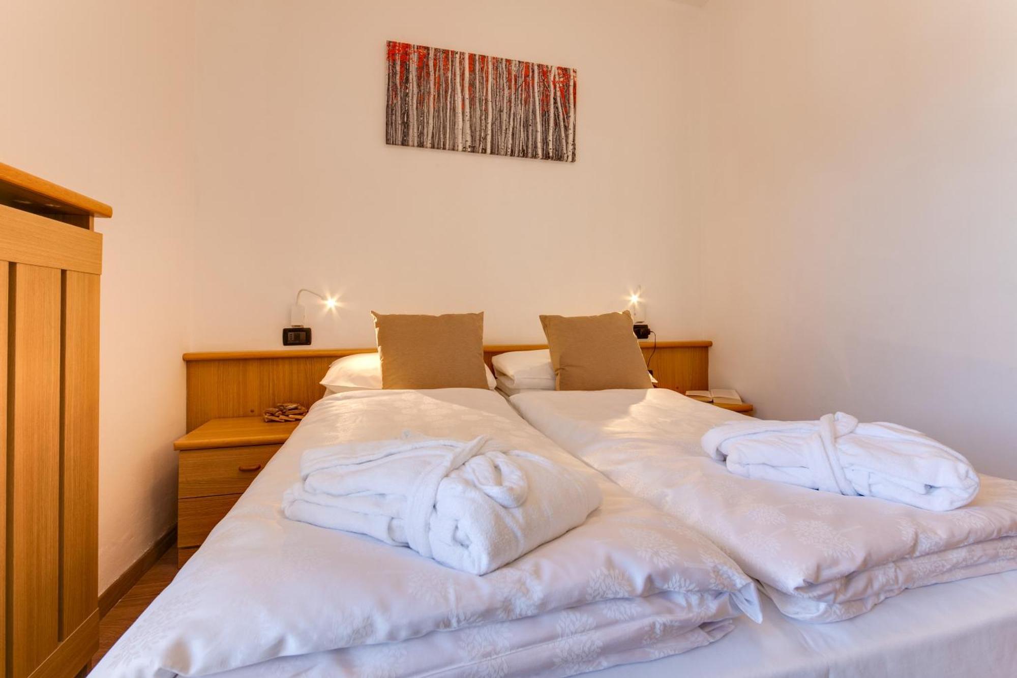 Hotel Bellamonte Predazzo Room photo