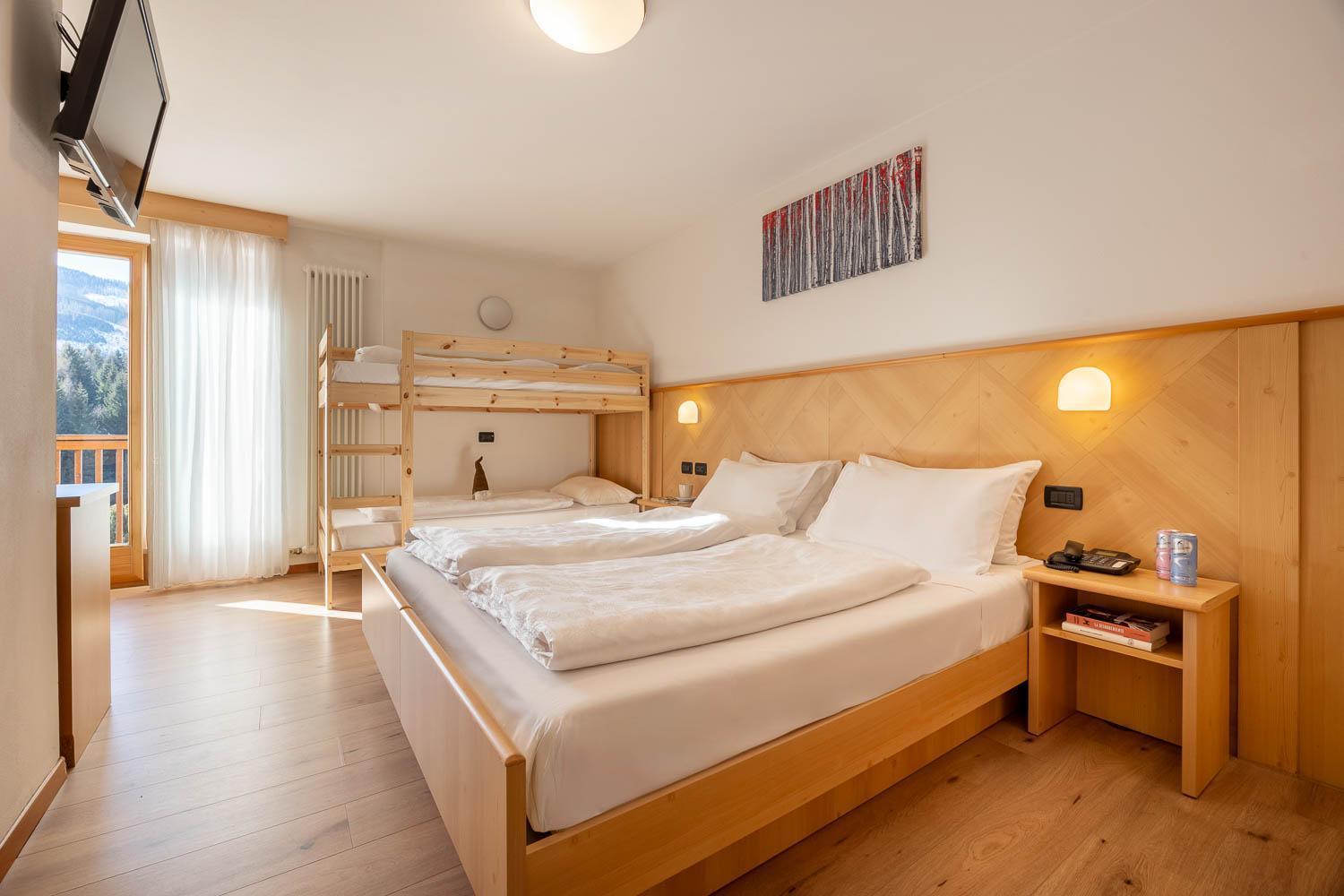 Hotel Bellamonte Predazzo Room photo